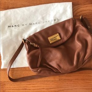 Marc Jacobs Natasha Leather Crossbody